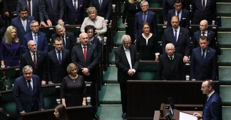 Rzecznik Praw Dziecka składał ślubowanie. Część posłów opozycji wyszła