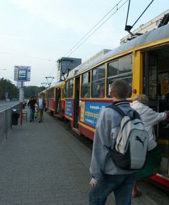 Komiksy w tramwajach zachęcają do życzliwości