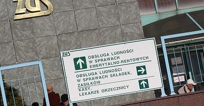 Odsetek osób wybierających OFE spadł w IV do 32,1 proc. z 34,1 proc. w III - Deutsche Bank
