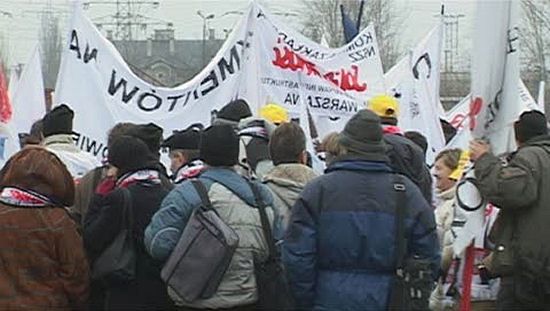 Zobacz jak kolejarze protestowali na torach