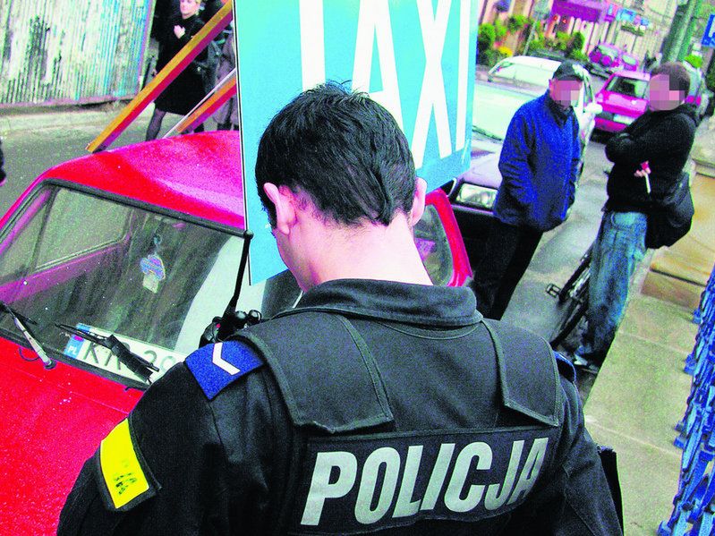 90 zł za kilometr - złodzieje udawali taksówkarzy