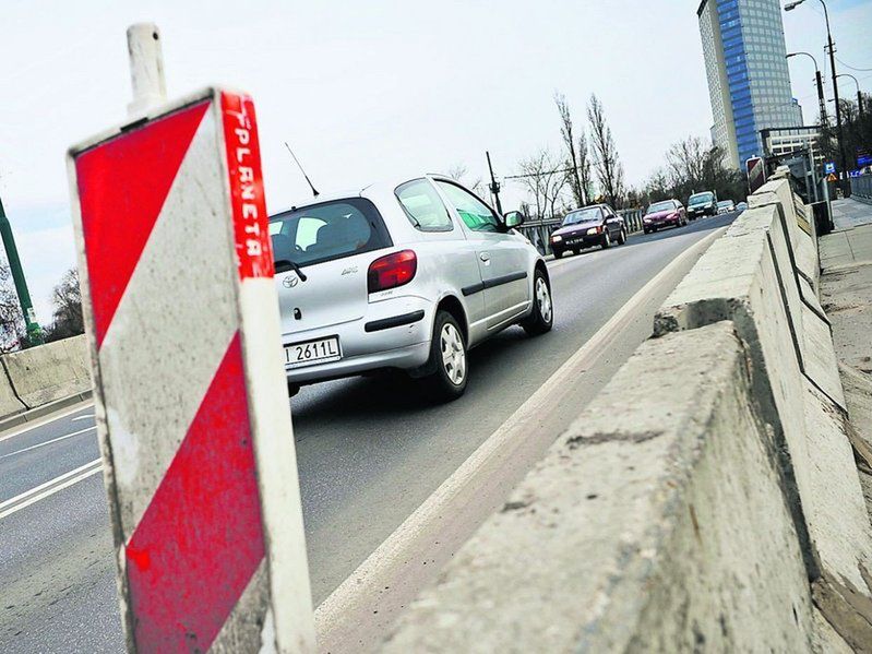 Urzędnicy nie umieją zaradzić paraliżowi komunikacyjnemu