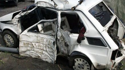 Wrak malucha po wypadku