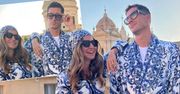 Robert Lewandowski jak prawdziwa gwiazda. Podbija Sycylię, spacerując w szlafroku. Ania nieźle się uśmiała