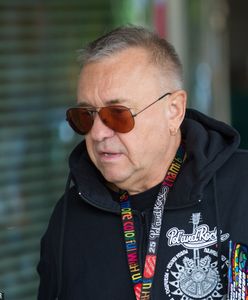 Darłowo. Jerzy Owsiak na moście im. Wielkiej Orkiestry Świątecznej Pomocy