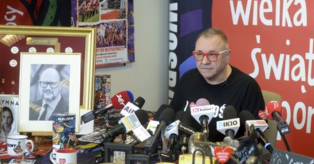 Owsiak apeluje do premiera i posłów. "My, Polacy, jesteśmy tylko obserwatorami"