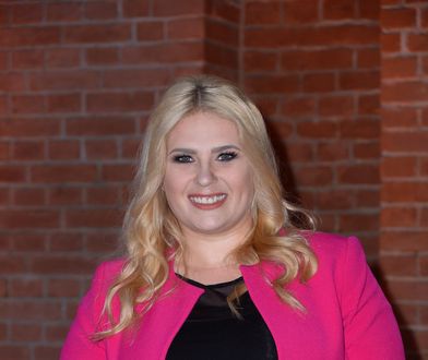 Elżbieta Romanowska wydekoltowaną pielęgniarką? W nowym serialu pokaże temperament!