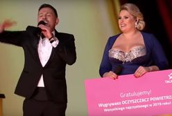 Elżbieta Romanowska zaliczyła wpadkę. Wszyscy patrzyli tylko na jej ogromny biust