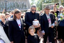 W żałobie pomógł mu przyjaciel. Kim jest syn Kory?