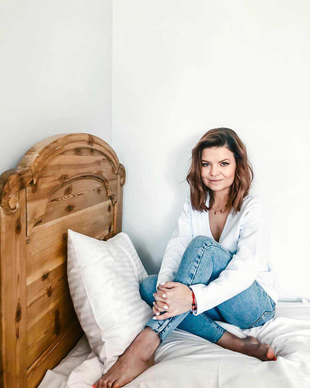 Marta Manowska - zdjęcie z łóżka