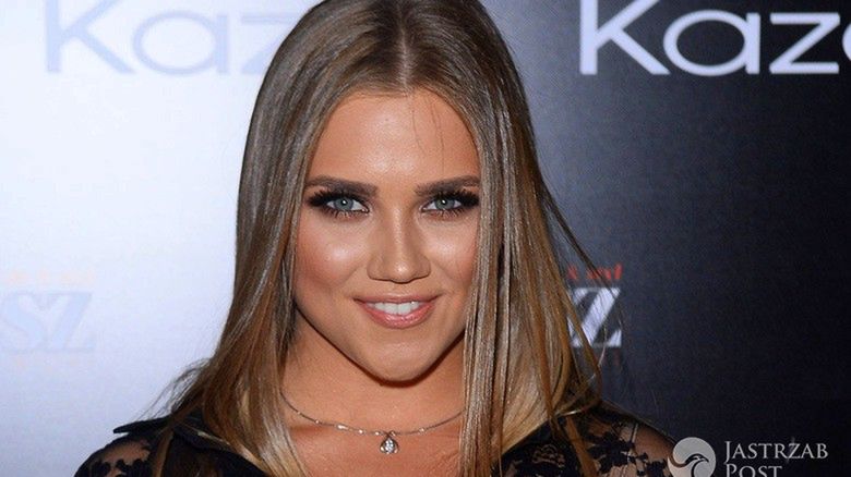 Agnieszka Kaczorowska na Flesz Fashion Night 2016. Zdjęcia stylizacji