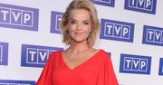 Zamachowska w czerwieni na ramówce TVP. Ta sukienka nie była dobrym wyborem