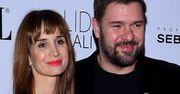 Tomasz Karolak i Viola Kołakowska razem na gali Doskonałość Mody. Viola wybrała modną asymetrię i "skrzydlatą" biżuterię Lilou