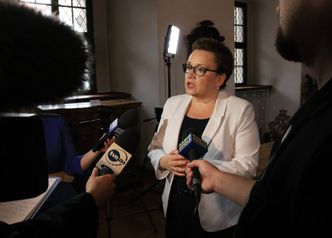 Podwyżki dla nauczycieli za dodatkowy miliard. Minister Zalewska mówi o gwarancjach resortu finansów