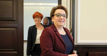 Zalewska uratowana. Przez szefową MEN PiS musiało... przełożyć partyjną konwencję
