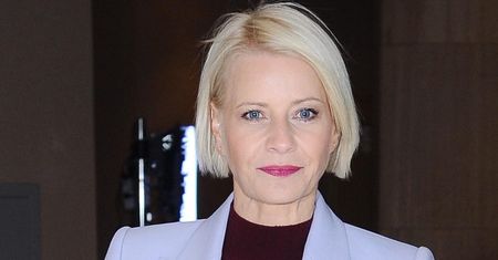 Małgorzata Kożuchowska w długich włosach. Wygląda jak nastolatka