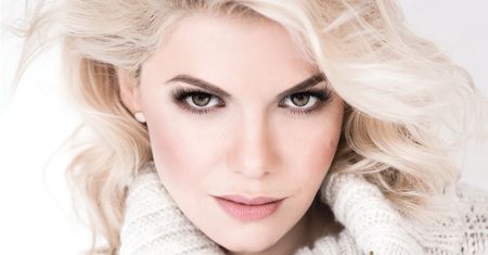 Agata Sadowska nagrała płytę z muzykami z Poluzjantów!