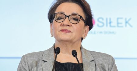 Minister Zalewska wzięła zakładników. Dzieci to jej żywa tarcza