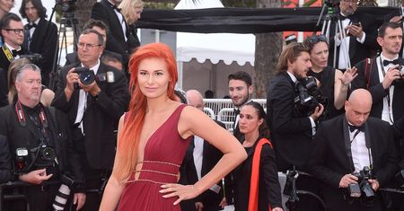Długie nogi Gintrowskiej na czerwonym dywanie w Cannes