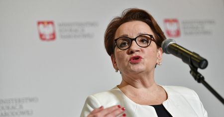 Protesty nauczycieli. PiS bagatelizuje sprawę, a minister Zalewska jest "nie do ruszenia"