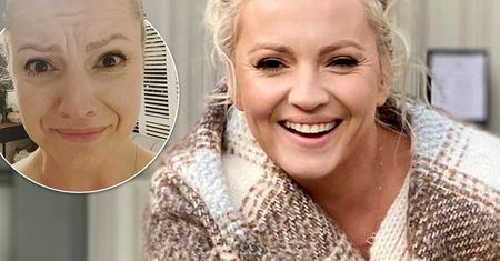 Dorota Szelągowska zerwała zębami hybrydę w święta i pokazała paznokcie do obiektywu. Szybki manicure załatwił sprawę