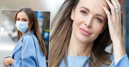 I wtedy wchodzi ona cała na niebiesko… Ania Wendzikowska zadała szyku wiosenną stylizacją