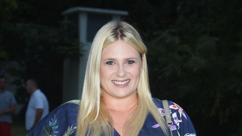 Elżbieta Romanowska wygląda jak Agnieszka Hyży. "Oddawaj moje włosy" 