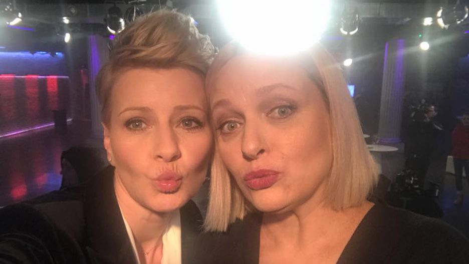 Małgorzata Kożuchowska z Kasią Nosowską na planie serialu "Drugiej szansy".