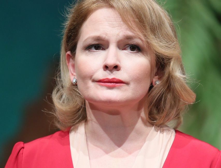Demony przeszłości nie pozwalają jej być szczęśliwą. Dominika Ostałowska ma żal do ojca