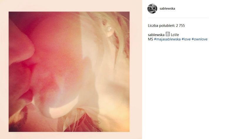 Sablewska całuje się na Instagramie