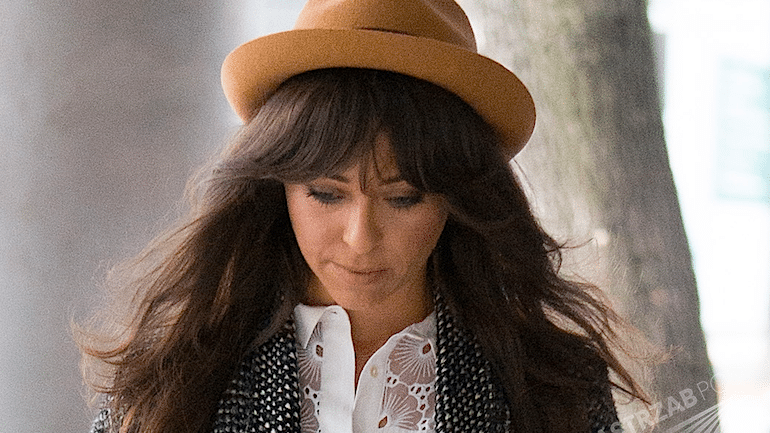 Natalia Kukulska w kapeluszu przed studiem Dzień Dobry TVN - 20 września 2015