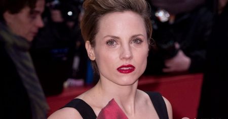 Julia Kijowska w bardzo oryginalnej kreacji na festiwalu filmowym w Berlinie. Wiemy, co miała na sobie