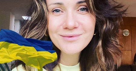 Ilona Ostrowska w poruszający sposób okazuje wsparcie Ukrainie. Na tak wyjątkowy gest nie zdecydowała się jeszcze żadna z gwiazd