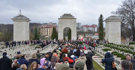 Trzech studentów uczelni Rydzyka zatrzymanych we Lwowie. Grozi im do 5 lat