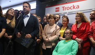 Warszawa. Tłumy na otwarciu nowych stacji metra