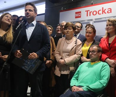 Warszawa. Tłumy na otwarciu nowych stacji metra