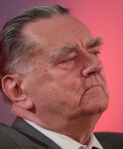 Jan Olszewski w szpitalu. "Boję się o życie męża"