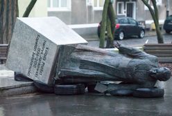 Przewrócili pomnik prałata Henryka Jankowskiego w Gdańsku. Jest akt oskarżenia