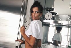 Emily Ratajkowski pokochała crop topy. Nosi je nie tylko w domu!