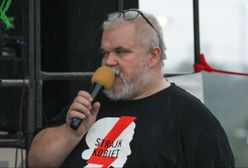 Sprawca napaści sprzed Sejmu zatrzymany. Pobił i okradł Macieja Bajkowskiego