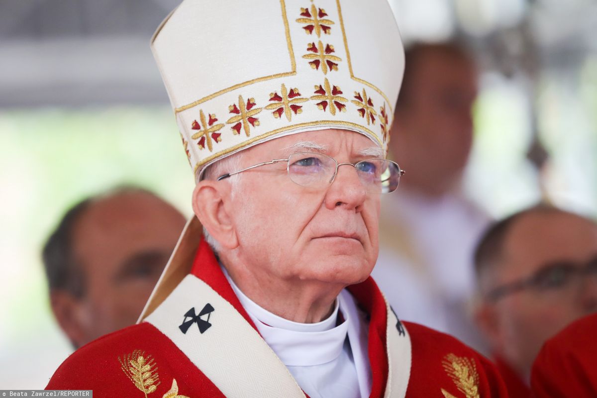 Arcybiskup Marek Jędraszewski o "tęczowej zarazie": To był ostatni moment