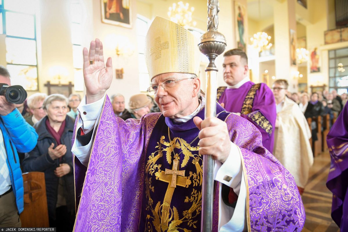 Abp Marek Jędraszewski na gorzkich żalach. Będzie mówił o "męskiej zdolności kochania"