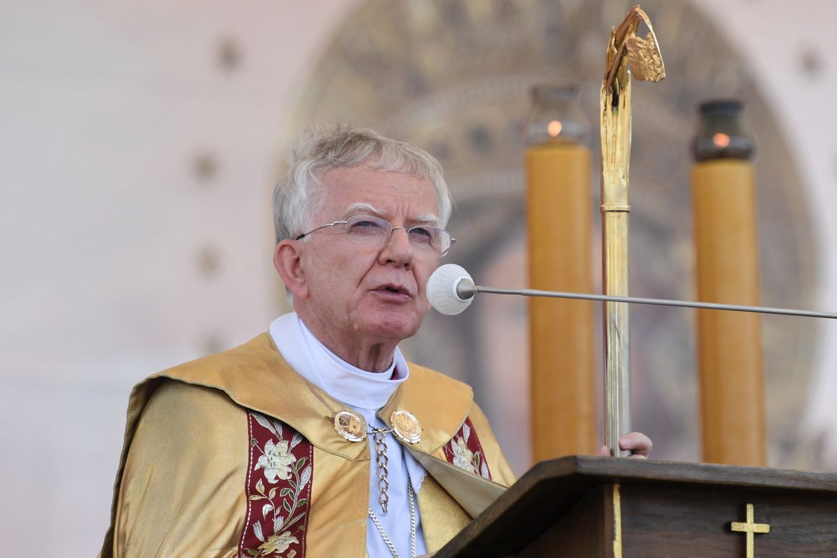 "Kościół wpisuje się w PiS". Arcybiskup Marek Jędraszewski odpowiada na te zarzuty