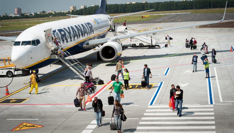 Z Modlina na główne lotnisko w stolicy. Ryanair chce przenieść 10 tras