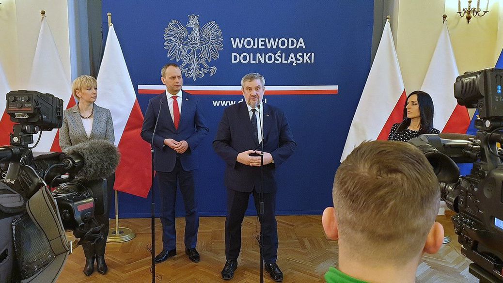 Minister rolnictwa odwiedza dolnośląskie, w tym czasie trwa rolnicze "oblężenie Warszawy"