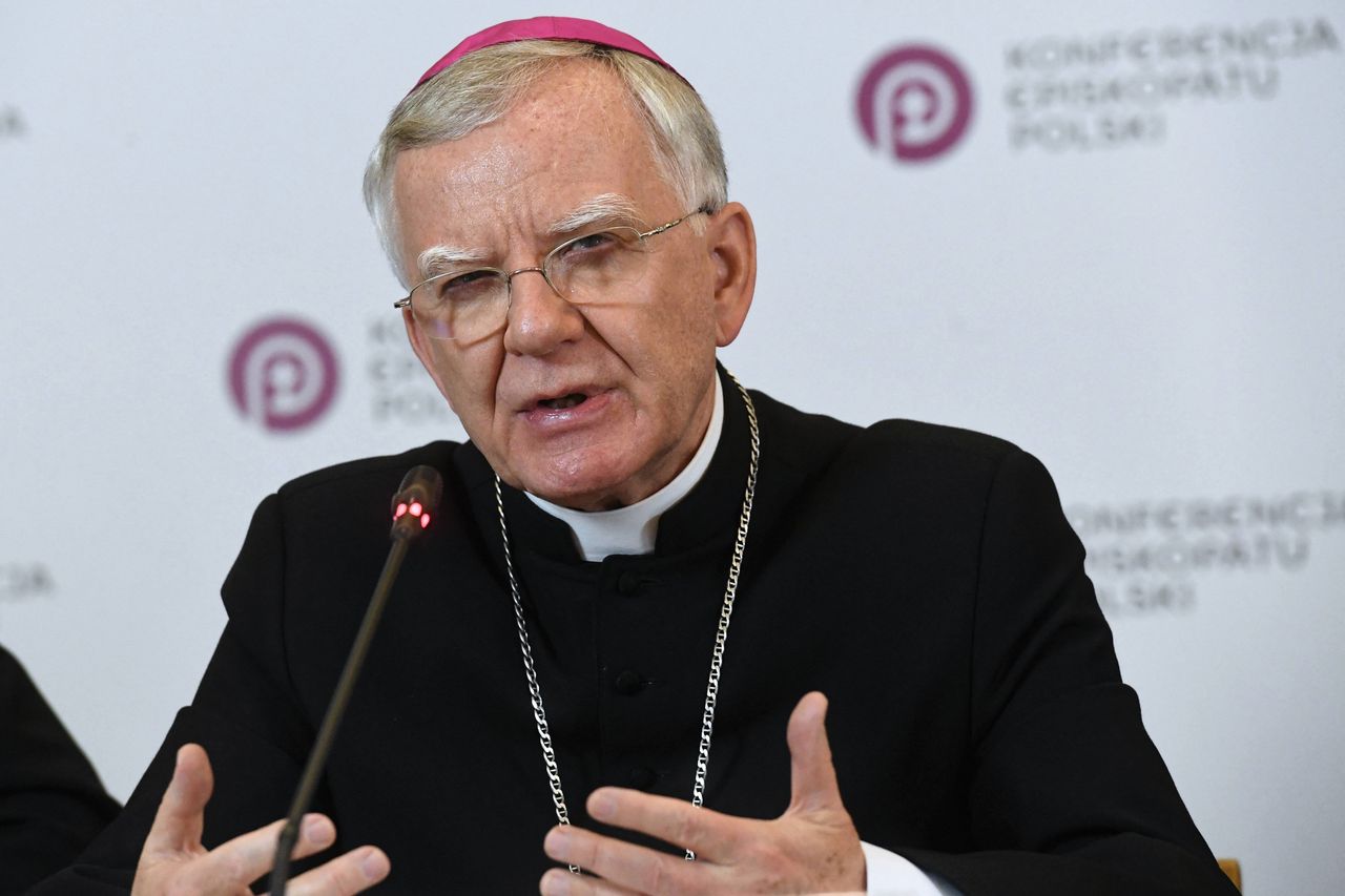 Abp Jędraszewski broni Kościół przed oskarżeniami. Mówi o seksturystyce i kontrrewolucji katolickiej
