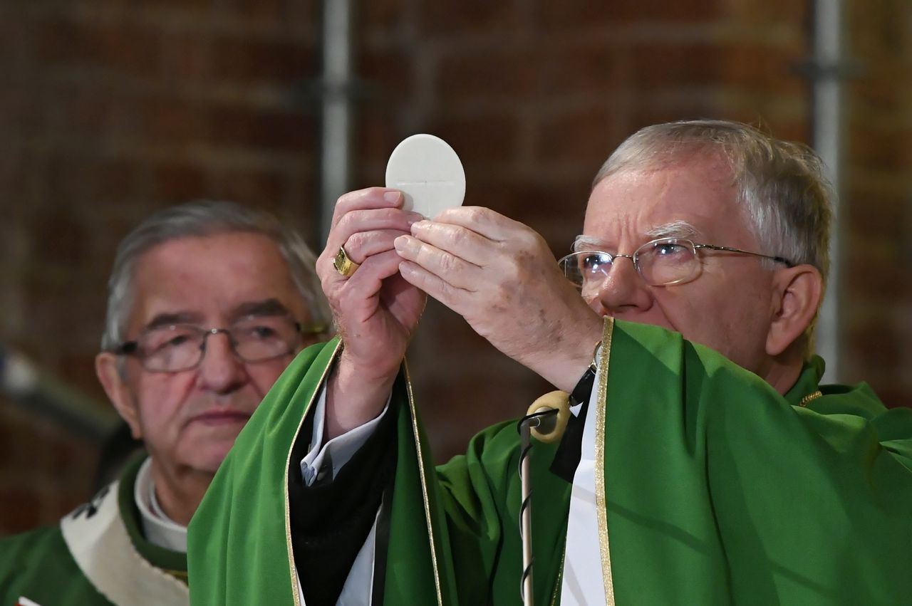 Rada KEP broni duchownego. "Abp Marek Jędraszewski niesłusznie atakowany"