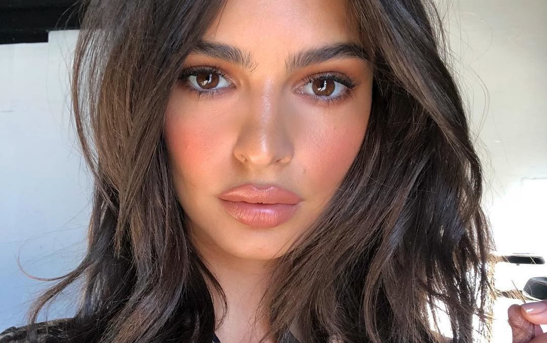 "Mężatce takie zdjęcia nie przystoją". Emily Ratajkowski w ogniu krytyki