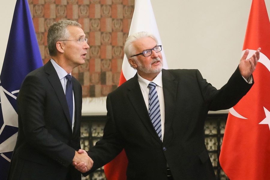 Waszczykowski: Macron nie zna tego, co się tutaj dzieje