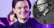 Dawid Ogrodnik zagra ks. Jana Kaczkowskiego. Foto z planu podbija sieć. "Ciężko Was odróżnić" - Potwierdzamy